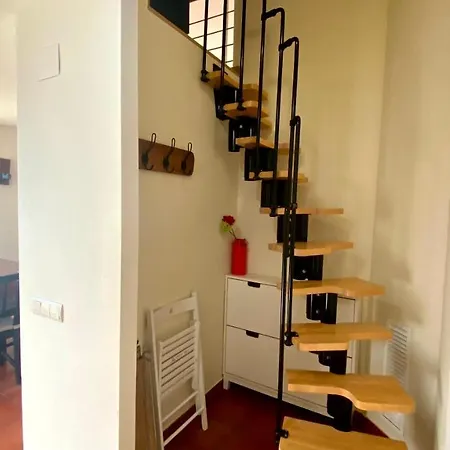 Acogedor Con Altillo Msj 53 Apartamento